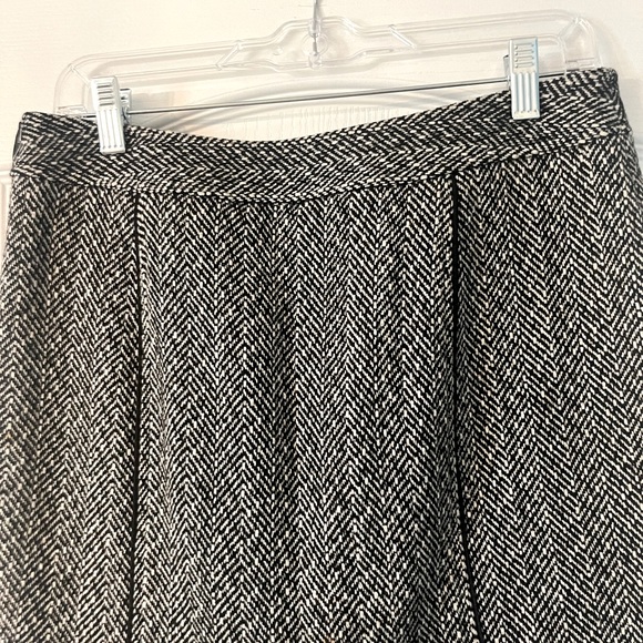 Ann Taylor Wool Blend Pencil Skirt Womens Size 6P - Picture 7 of 7
